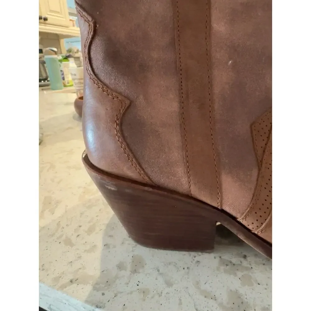 Dolce Vita Women’ s Size 10 Western Cowboy Boots Leather Upper Pointed Toe Mid